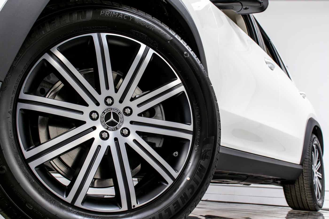 Used 2025 Mercedes-Benz GLE 350 4MATIC image 28