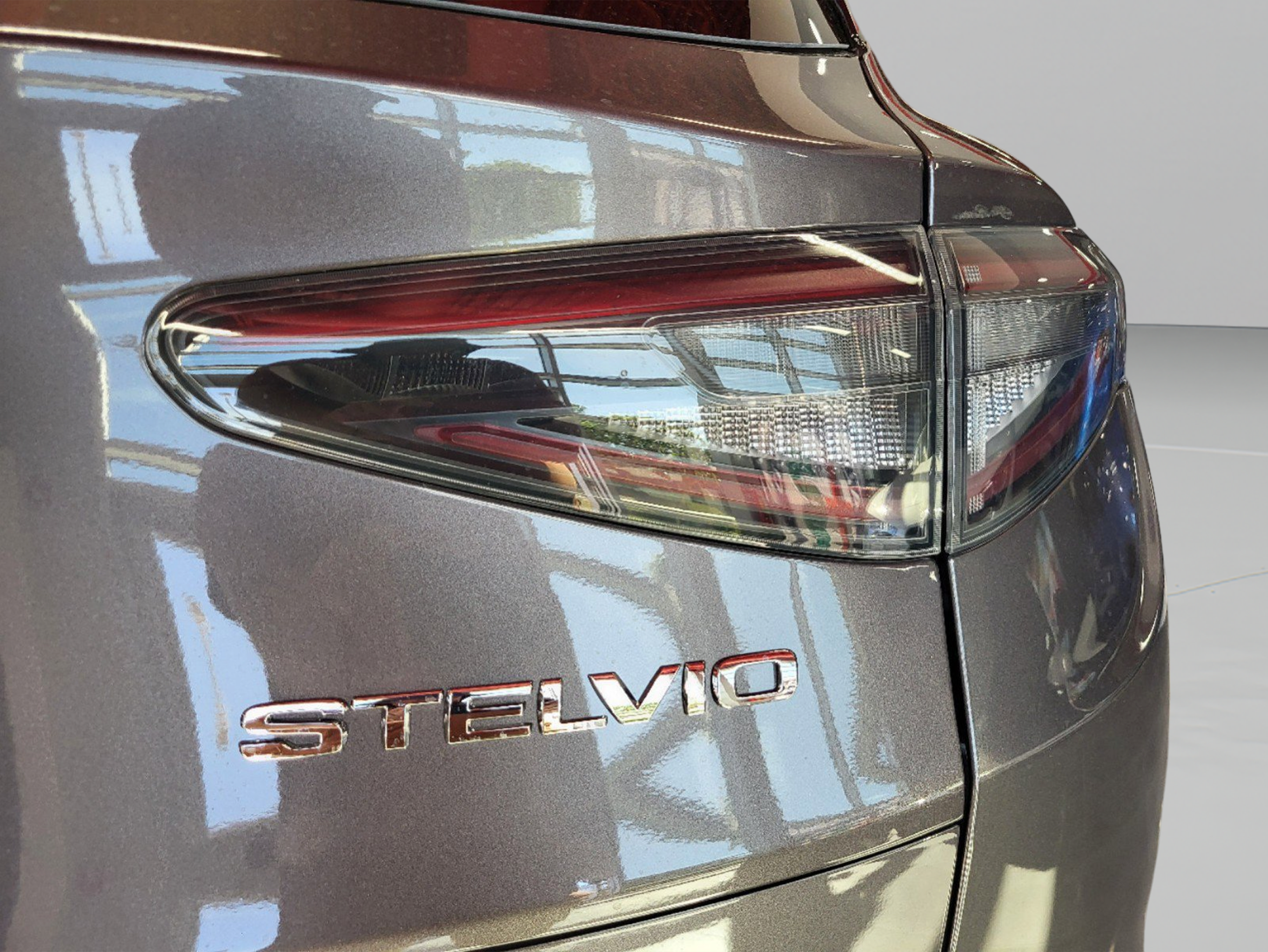 New 2025 Alfa Romeo Stelvio Sprint AWD/4WD image 21