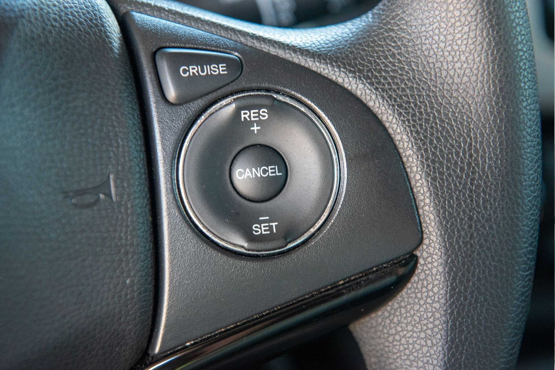 Used 2022 Honda HR-V LX image 24