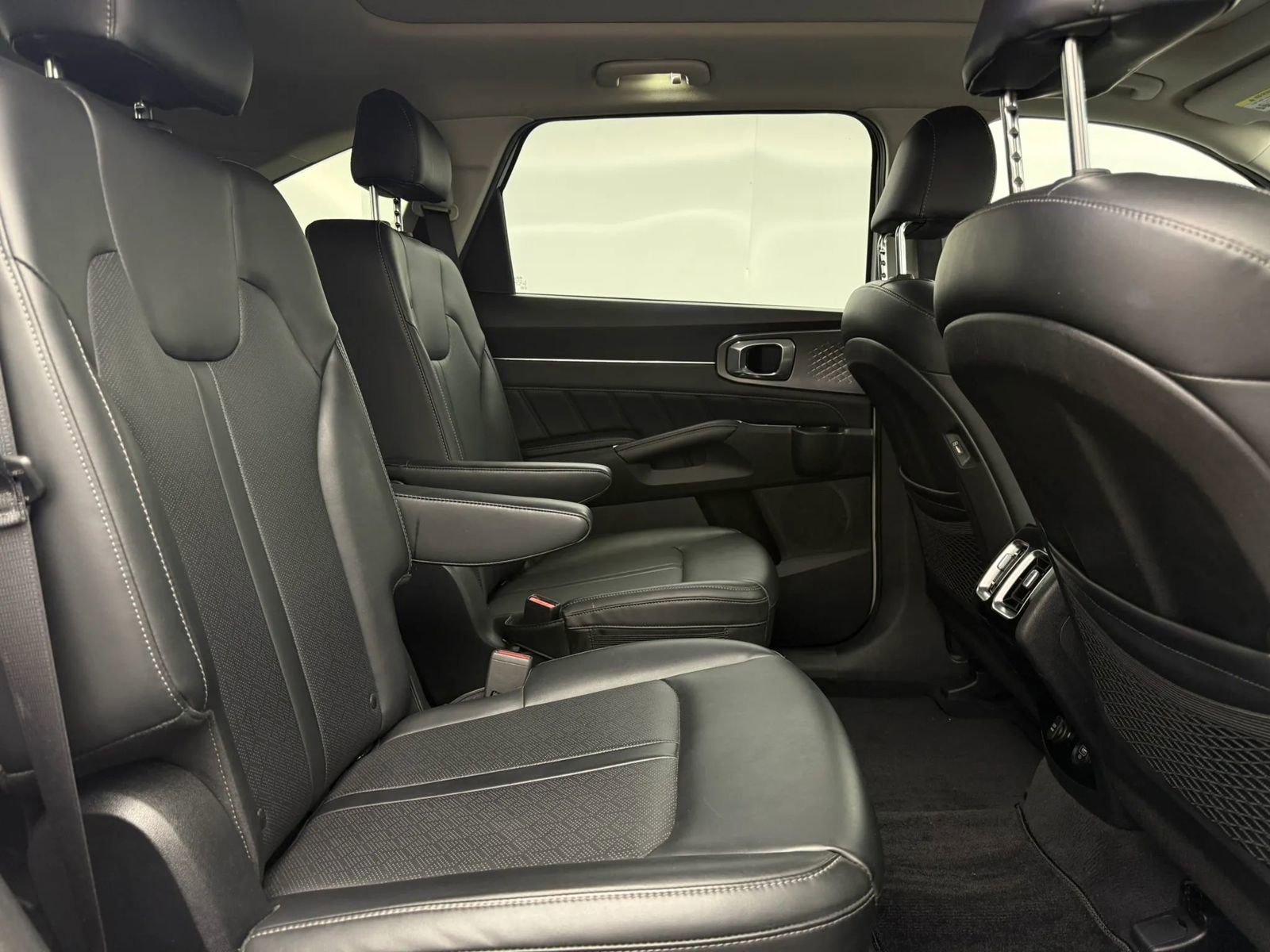 Used 2021 Kia Sorento SX AWD/4WD image 24