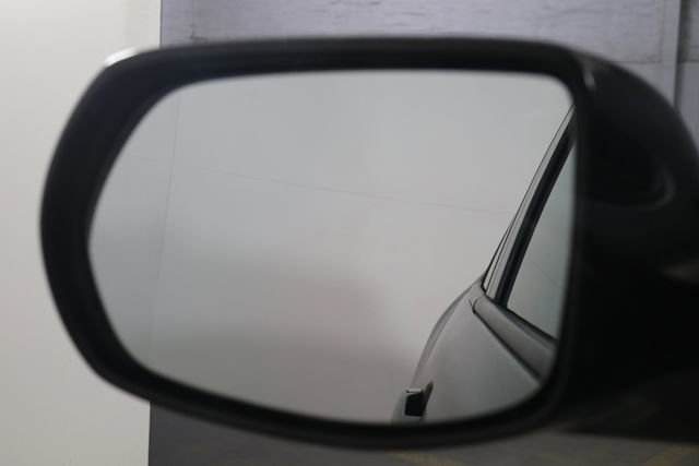 Used 2018 Honda HR-V LX image 31