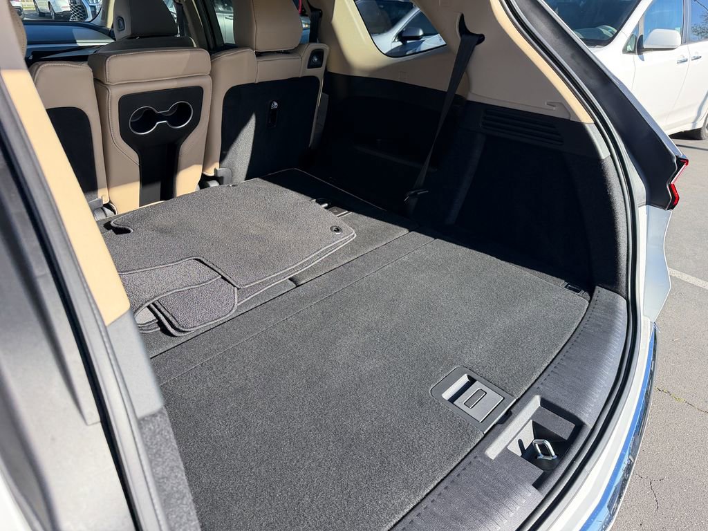Certified 2023 Acura MDX FWD w/ Technology Package image 26
