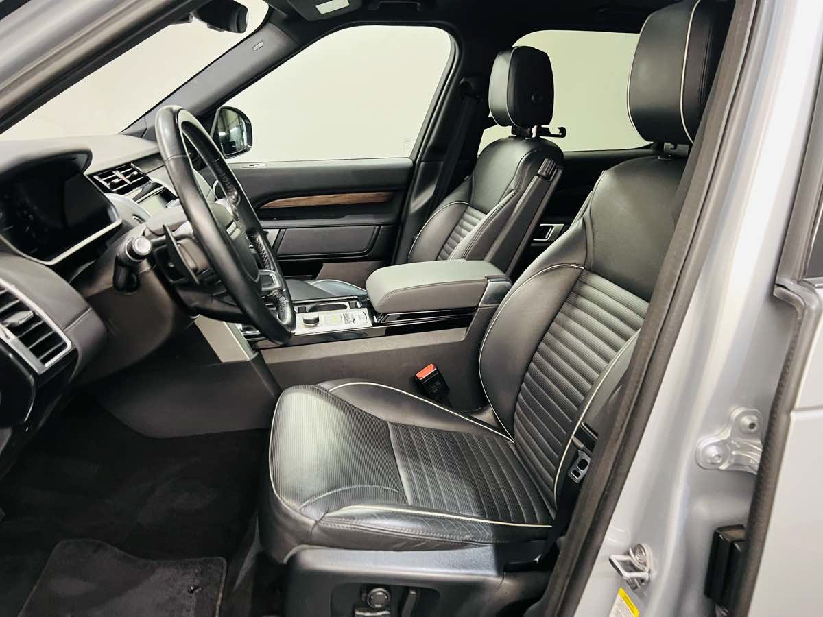 Used 2018 Land Rover Discovery HSE AWD/4WD image 17