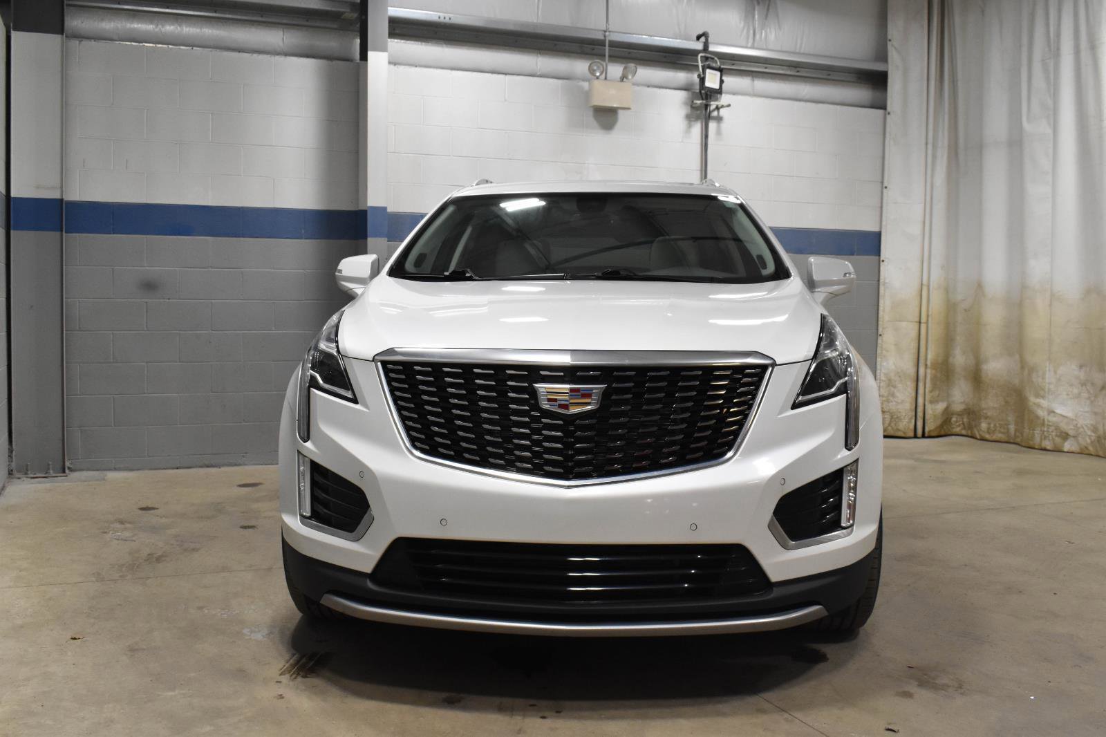 Used 2023 Cadillac XT5 Premium Luxury w/ LPO, Floor Liner Package image 31