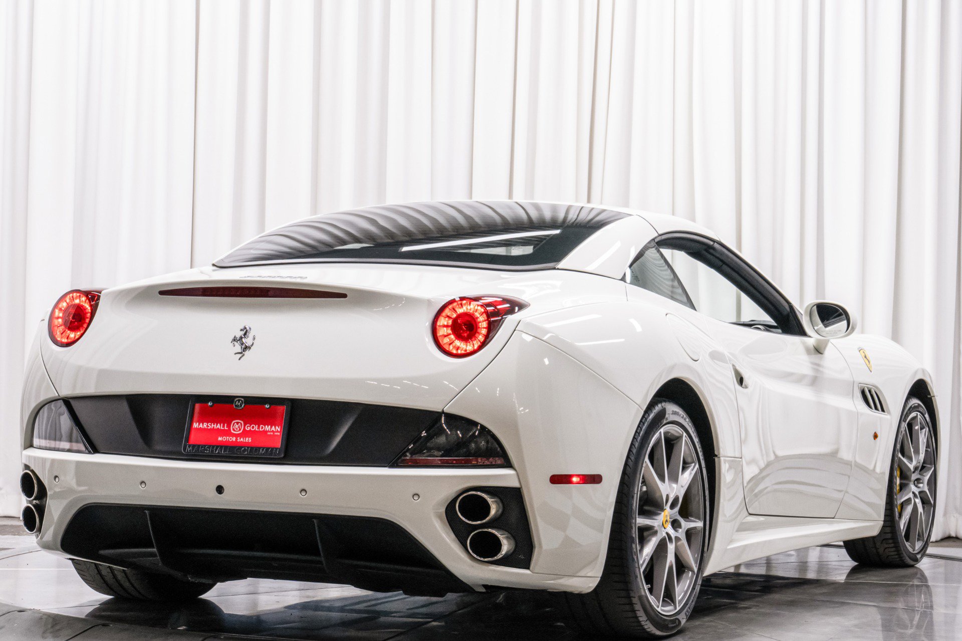 Used 2014 Ferrari California image 44