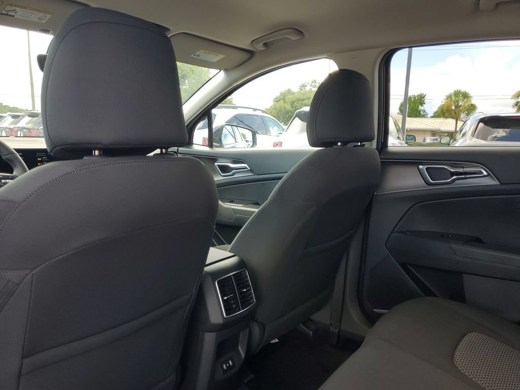 New 2026 Kia Sportage LX w/ LX Convenience Package FWD image 23