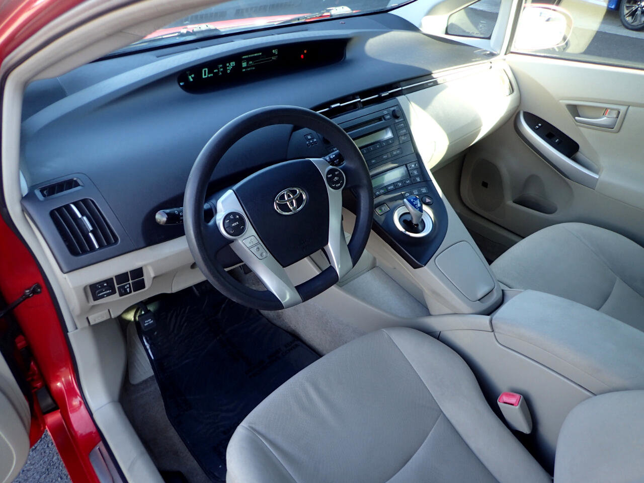 Used 2011 Toyota Prius Three w/ Appearance Pkg FWD image 9