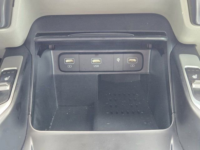 Certified 2022 Kia Sorento EX w/ Panoramic Sunroof Package FWD image 18