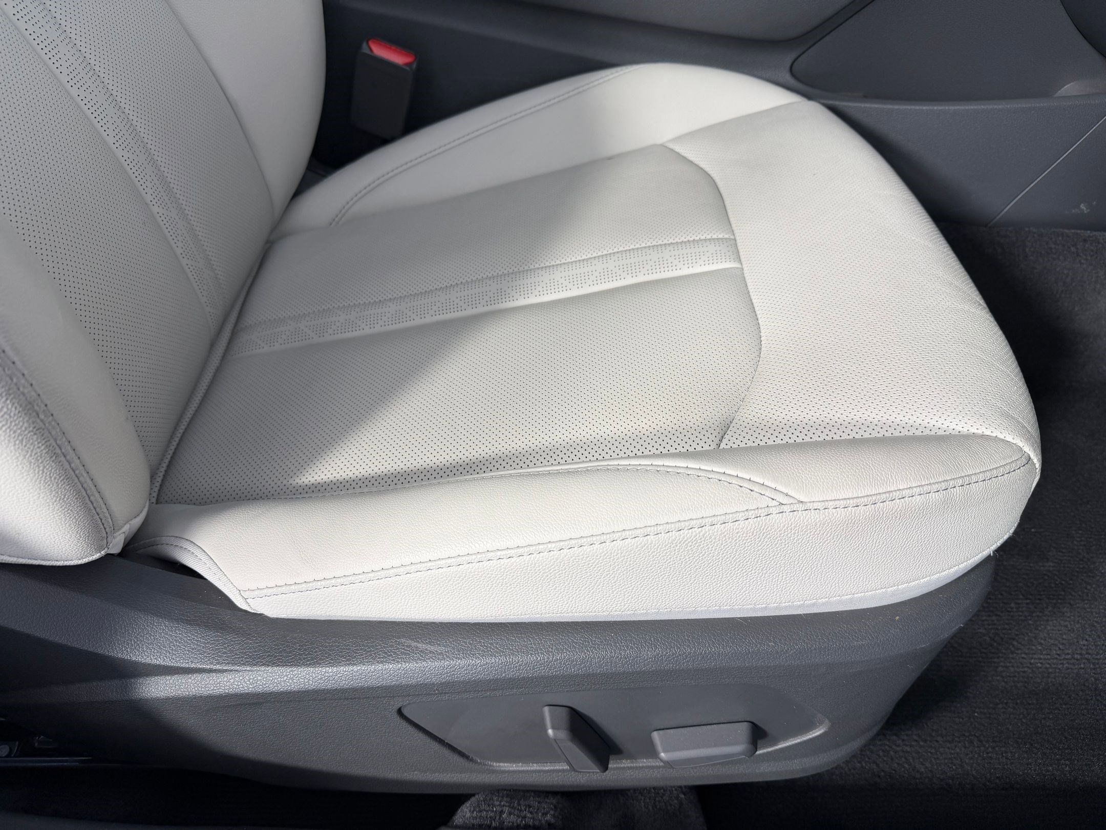 Used 2023 Hyundai Sonata Limited image 34