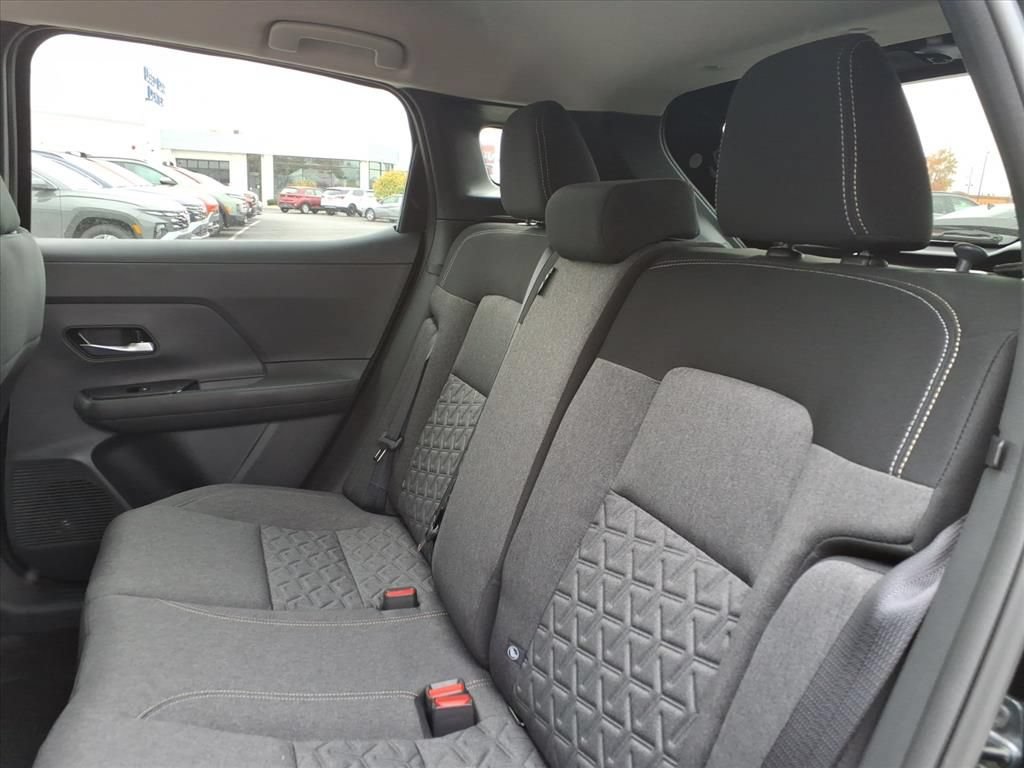 New 2025 Nissan Kicks SV AWD/4WD image 20