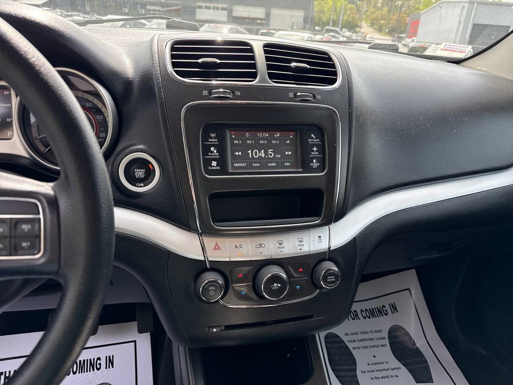 Used 2017 Dodge Journey SE w/ Flexible Seating Group image 17