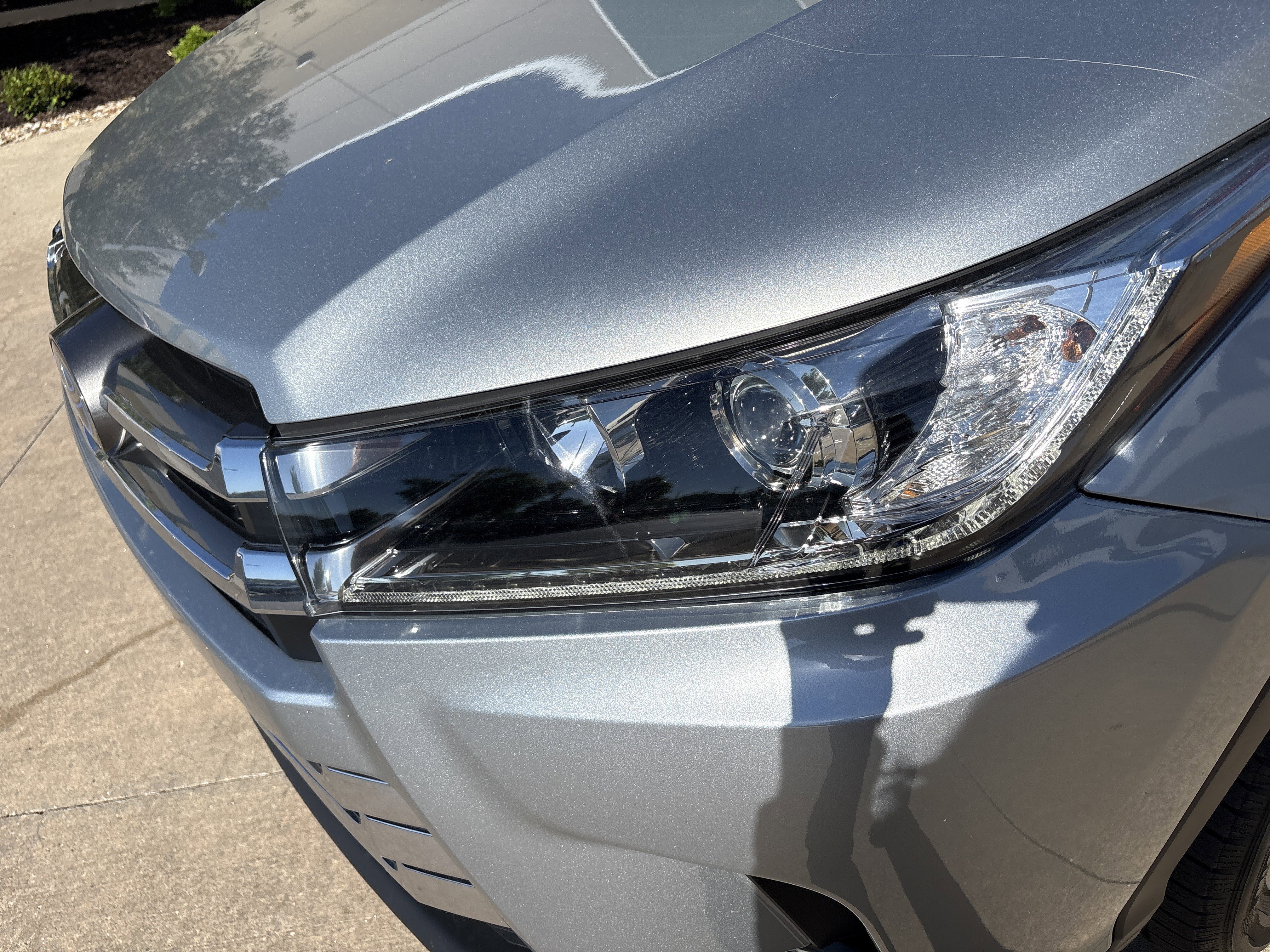 Used 2017 Toyota Highlander Limited AWD/4WD image 6