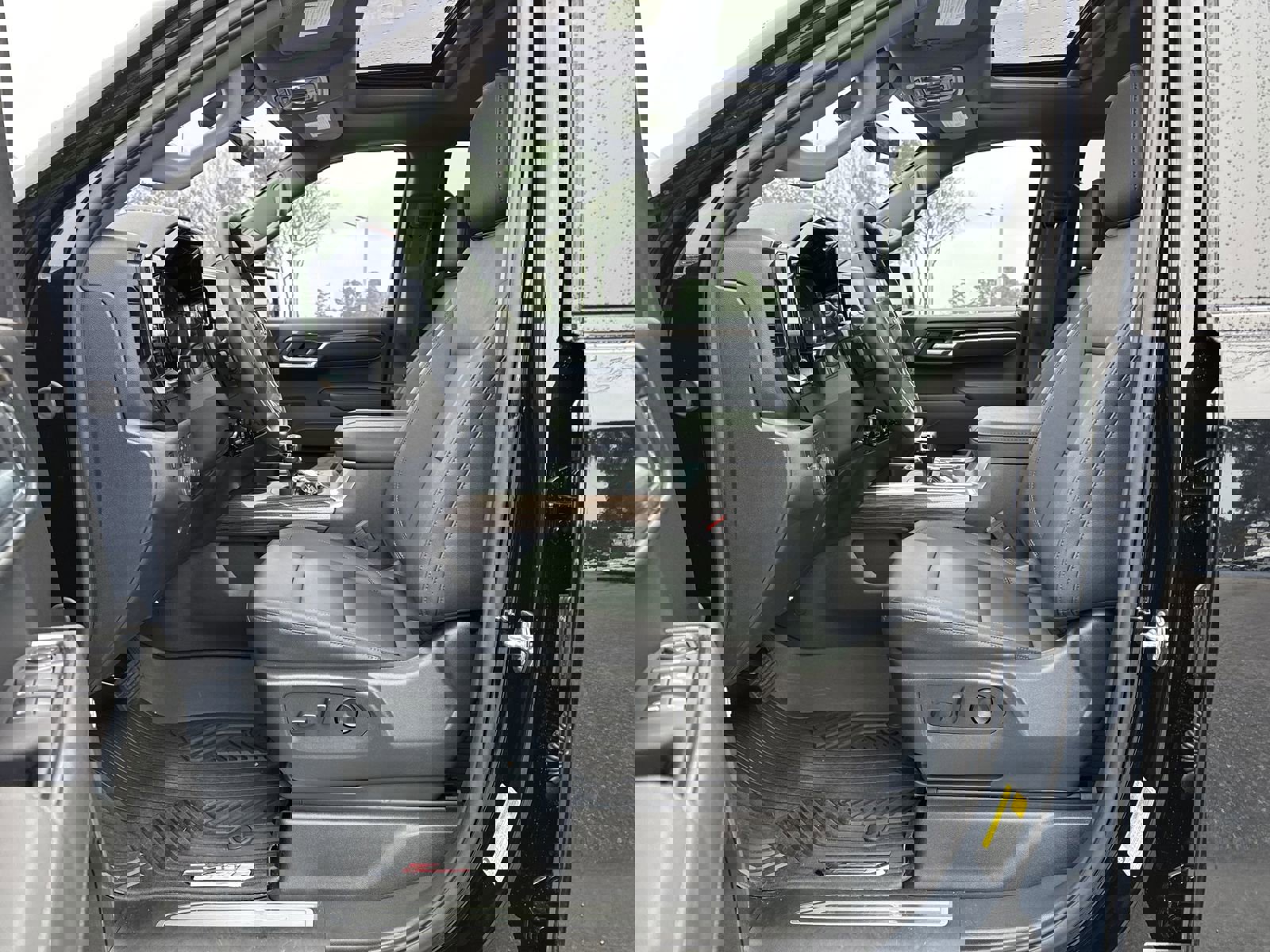 Used 2026 Chevrolet Silverado 1500 LT Trail Boss w/ LT Trail Boss Premium Package image 16