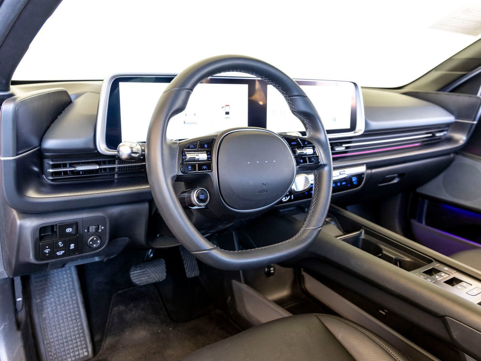 Used 2023 Hyundai Ioniq 6 SEL image 16