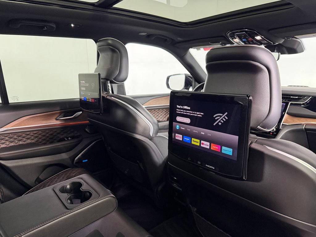 Used 2023 Jeep Grand Cherokee Summit w/ Rear Seat Video Group I AWD/4WD image 22