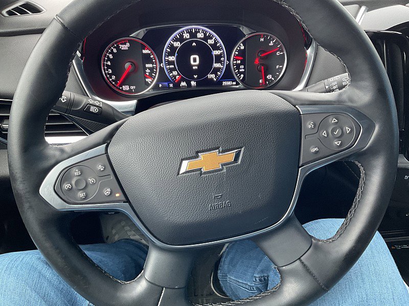 Used 2023 Chevrolet Traverse Premier image 21