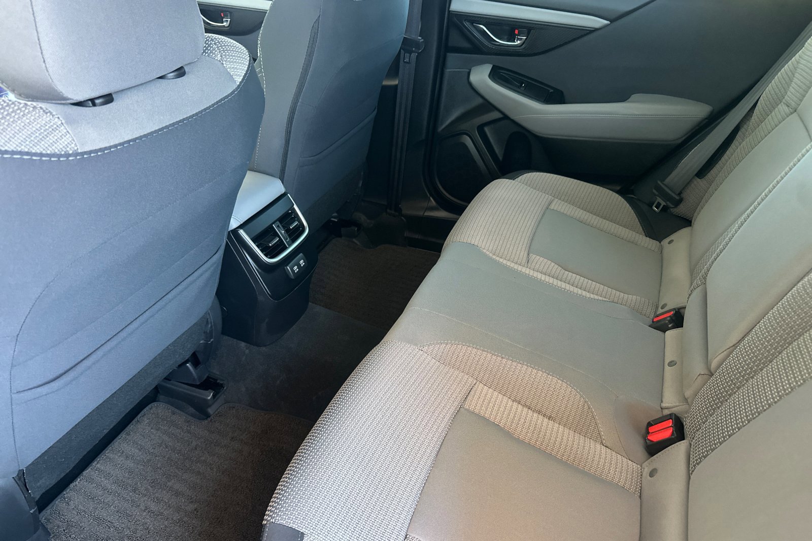 Used 2022 Subaru Outback Premium image 12