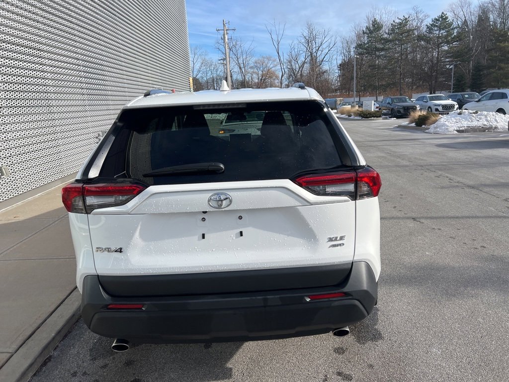 Used 2024 Toyota RAV4 XLE image 30