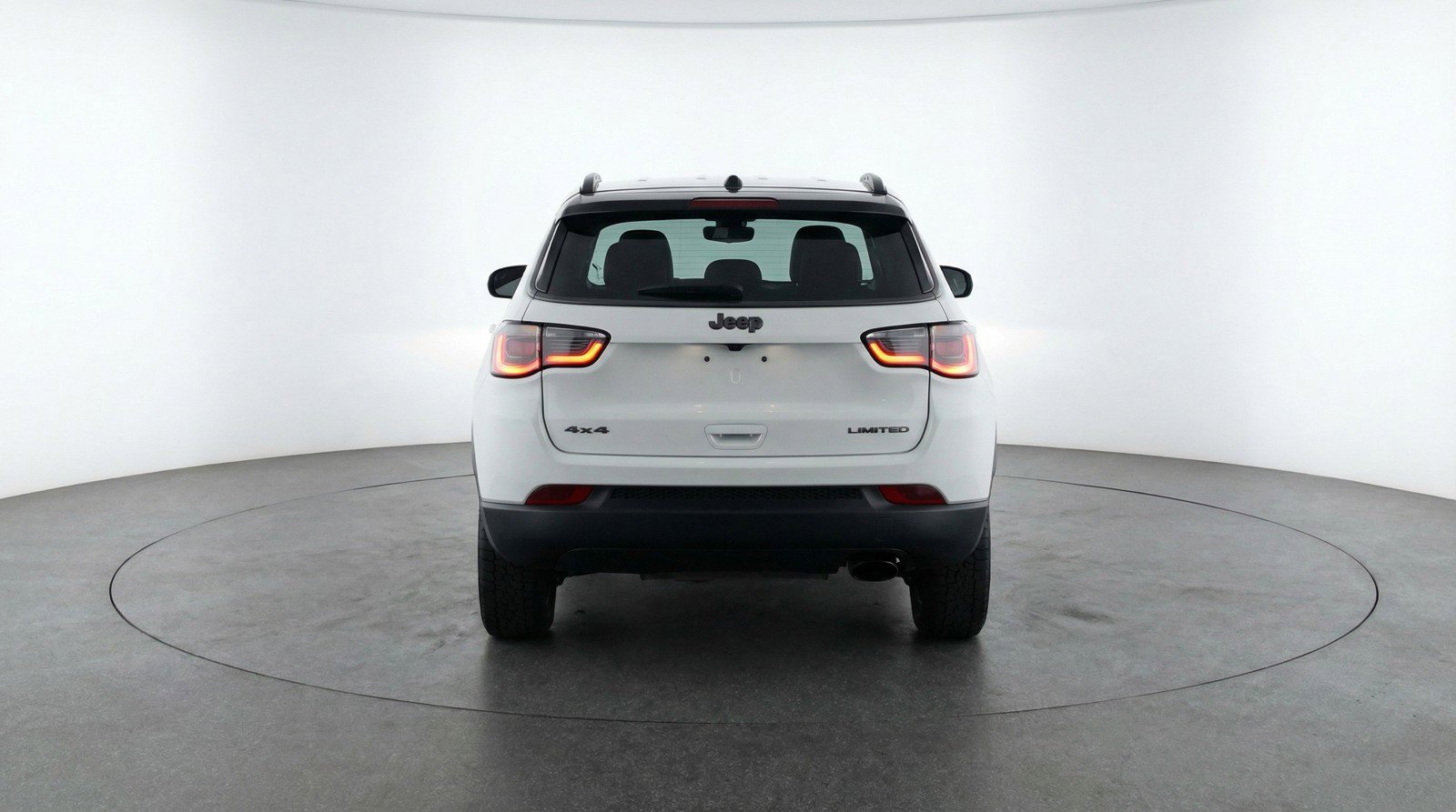 Used 2025 Jeep Compass Trailhawk AWD/4WD image 7