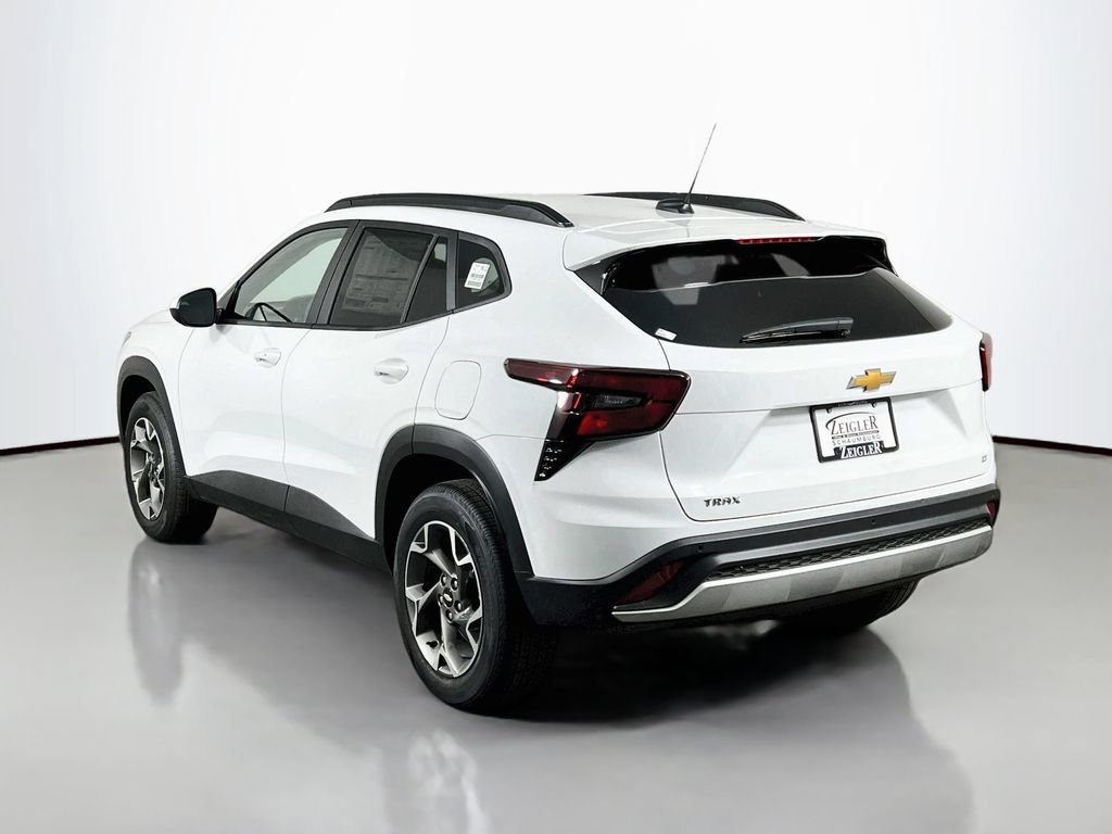 New 2026 Chevrolet Trax LT w/ Driver Confidence Package FWD image 7