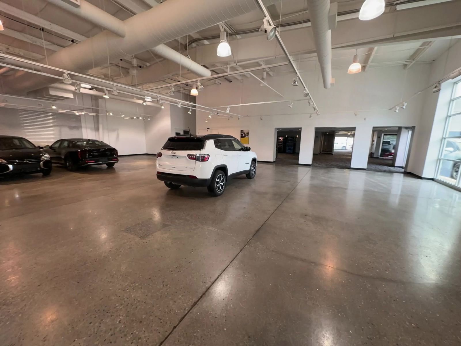 Used 2025 Jeep Compass Limited AWD/4WD image 14