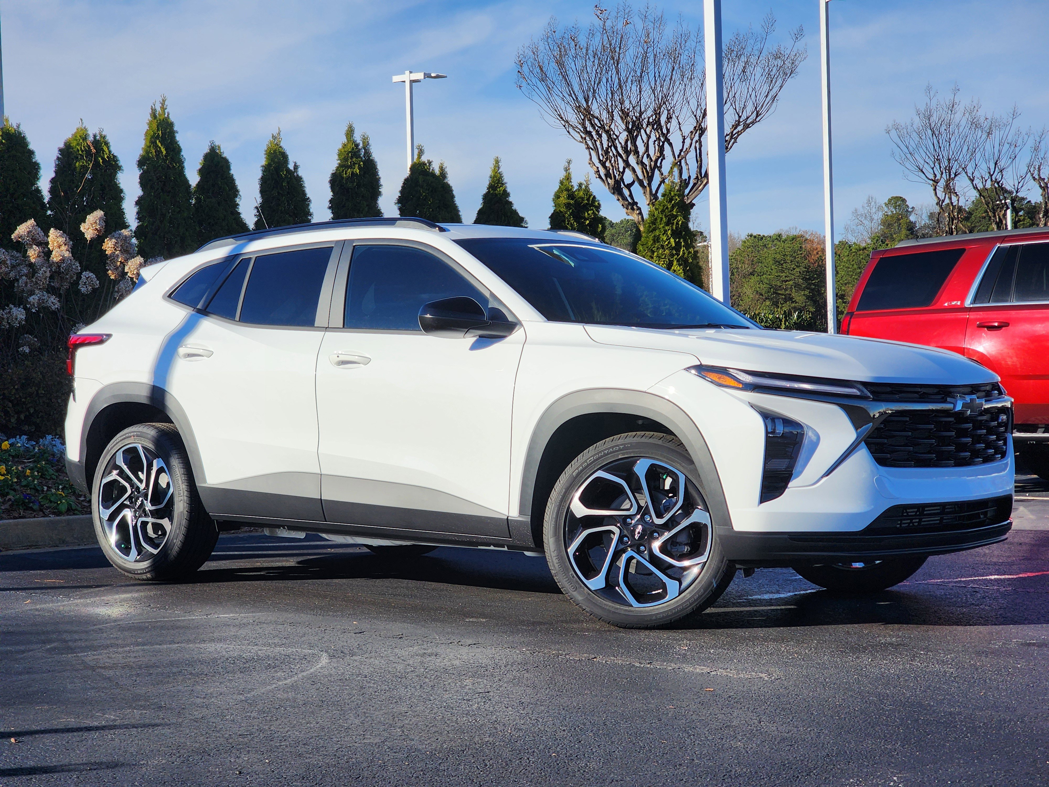 New 2026 Chevrolet Trax RS w/ Sunroof Package image 2