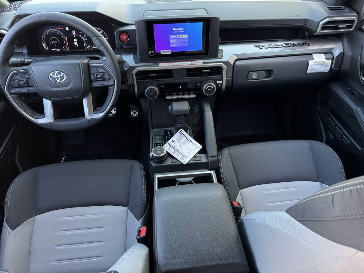 Used 2025 Toyota Tacoma TRD Sport image 19