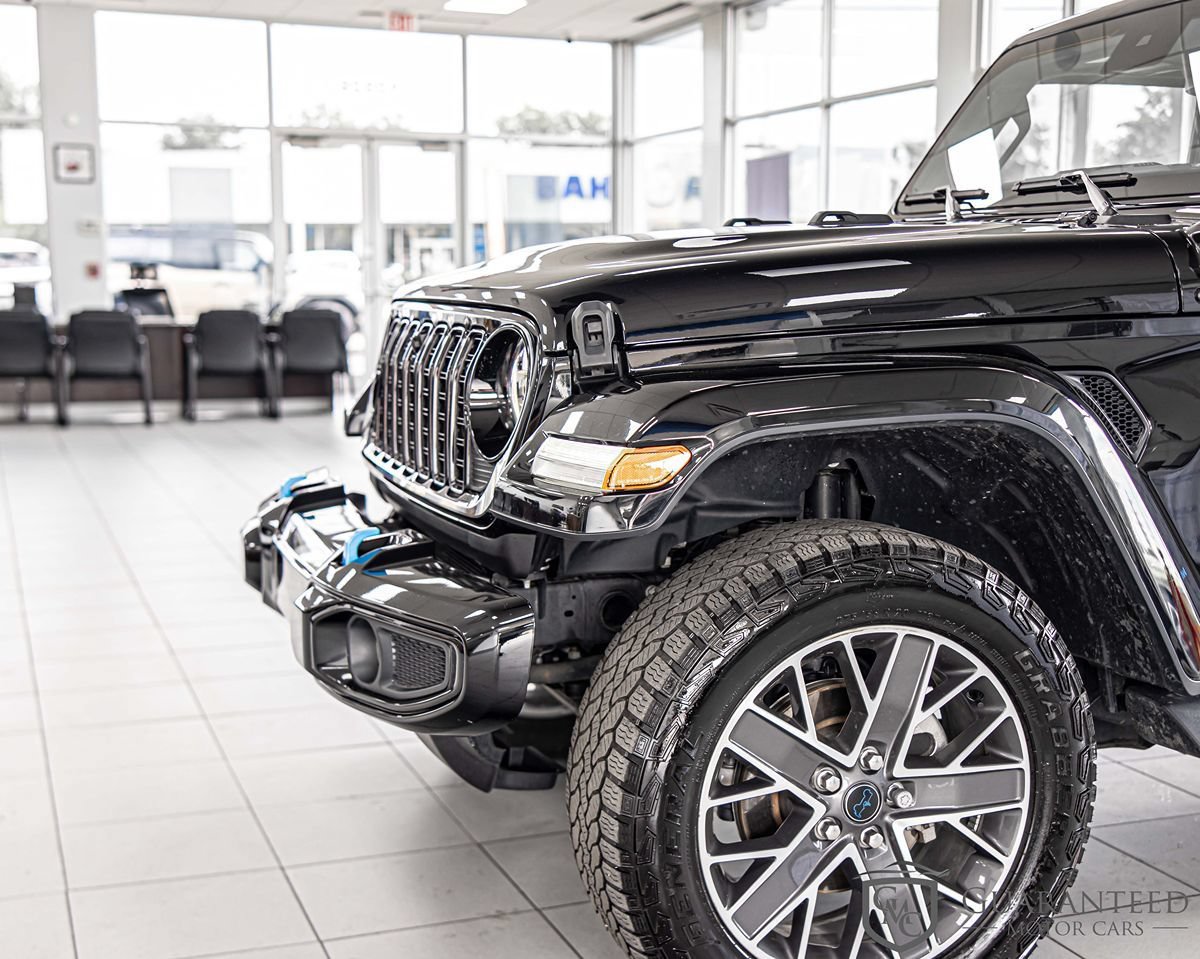 Used 2024 Jeep Wrangler High Altitude AWD/4WD image 5