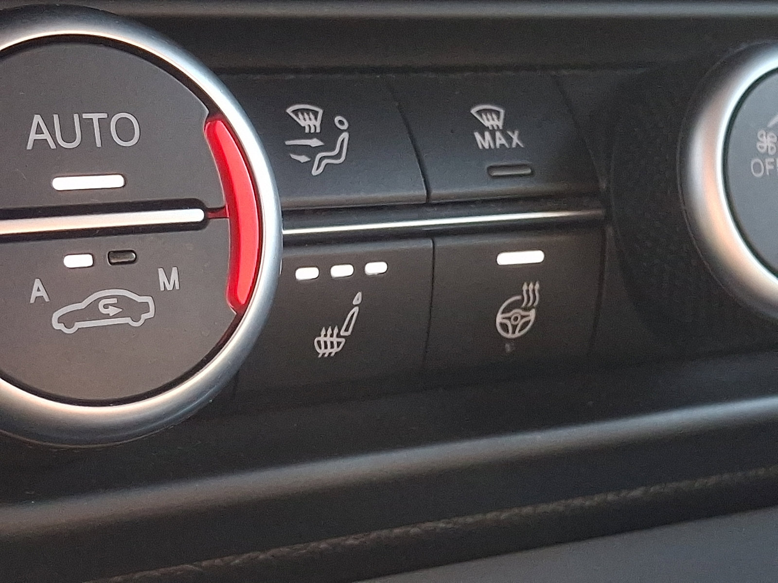 Used 2020 Alfa Romeo Stelvio AWD w/ Cold Weather Package image 23