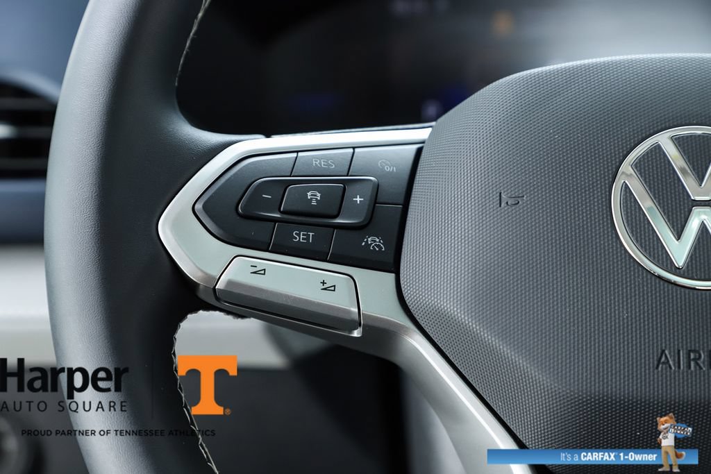 Used 2024 Volkswagen Taos SE w/ Panoramic Sunroof Package AWD/4WD image 21