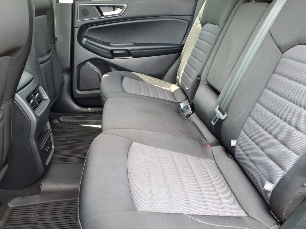 Used 2022 Ford Edge SE w/ Black Appearance Package AWD/4WD image 15