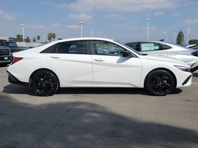 New 2026 Hyundai Elantra Sport FWD image 27