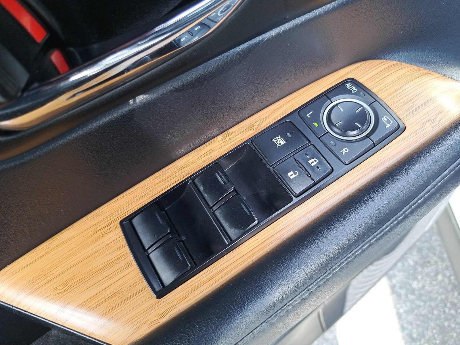 Used 2014 Lexus RX 450h AWD image 30