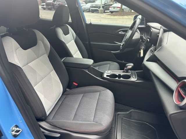 Used 2024 Chevrolet Trax RS w/ Driver Confidence Package FWD image 27