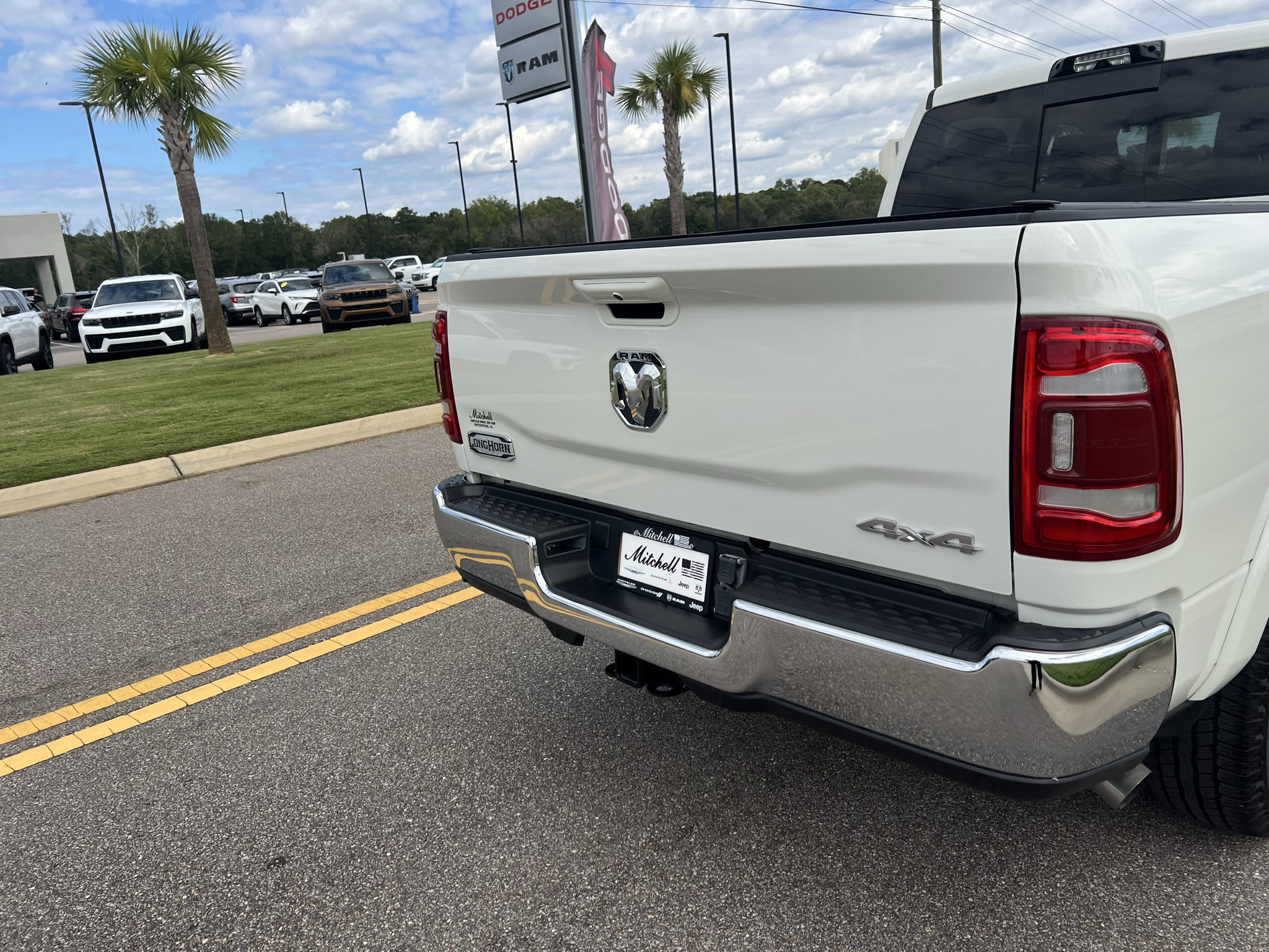 Certified 2024 RAM 2500 Limited w/ Safety Group AWD/4WD image 5