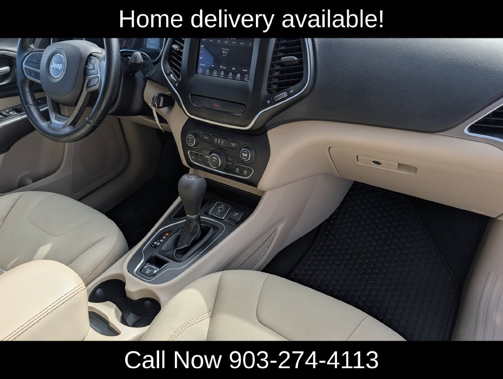 Used 2019 Jeep Cherokee Latitude w/ Cold Weather Group FWD image 33