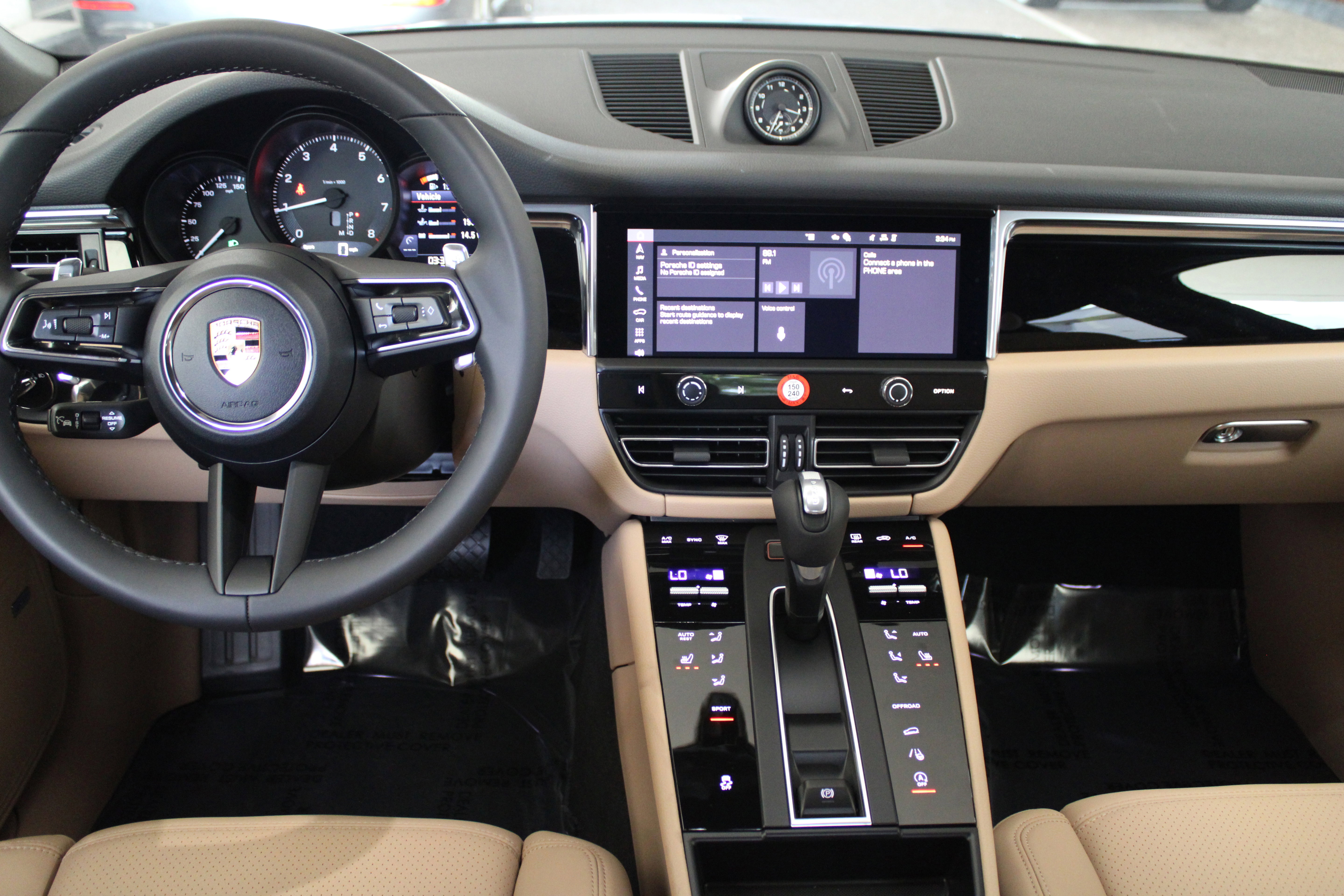 New 2026 Porsche Macan image 22