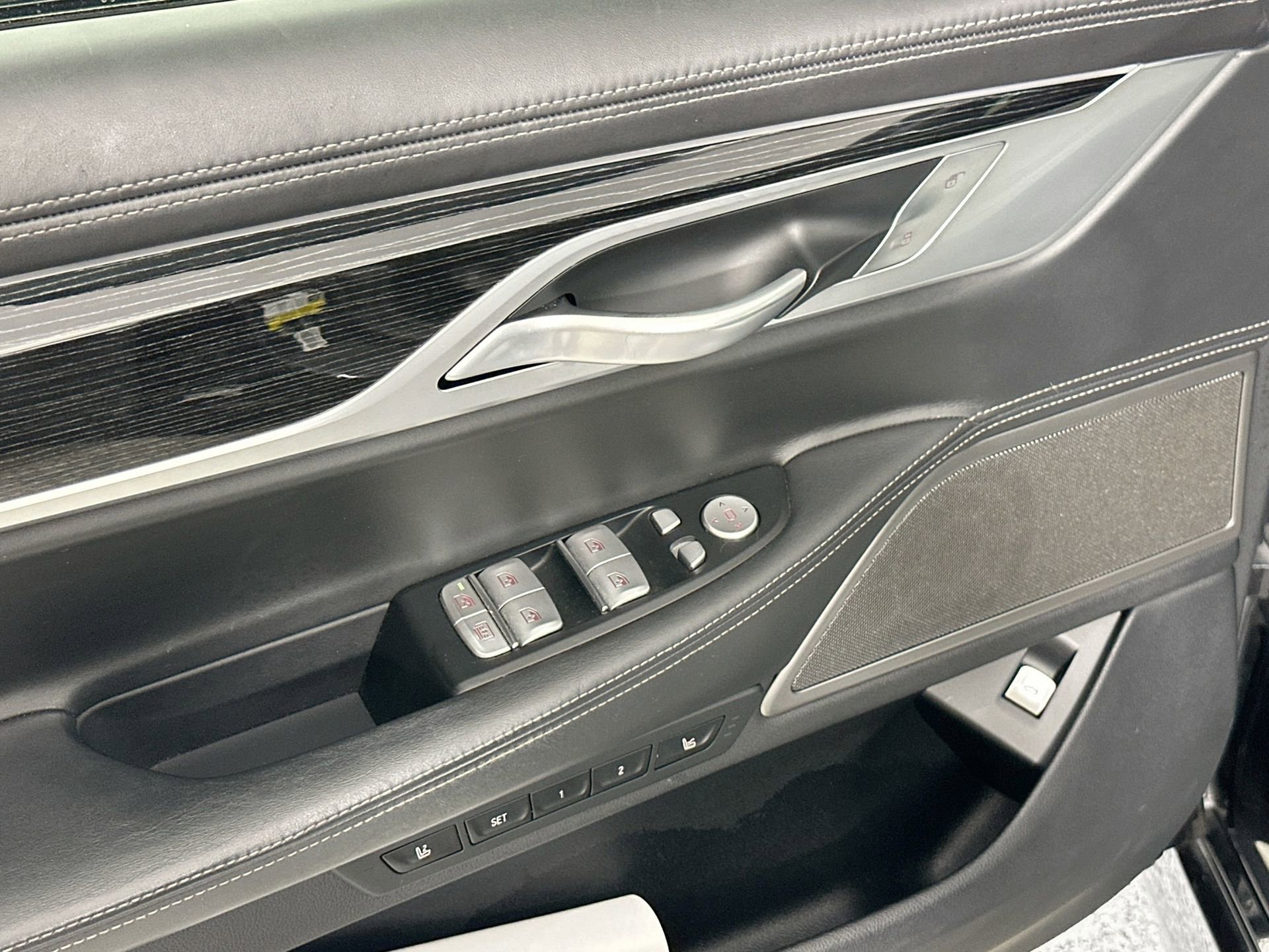 Used 2019 BMW 750i xDrive w/ Executive Package image 19