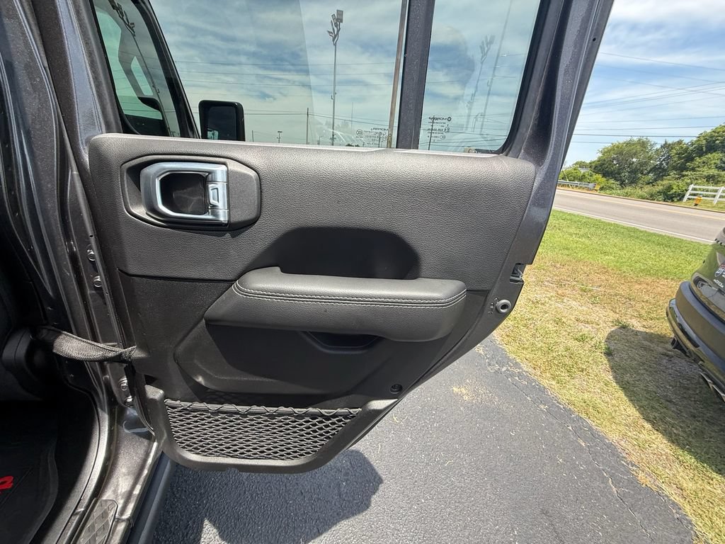 Used 2022 Jeep Gladiator Overland w/ Popular Equipment Package AWD/4WD image 20