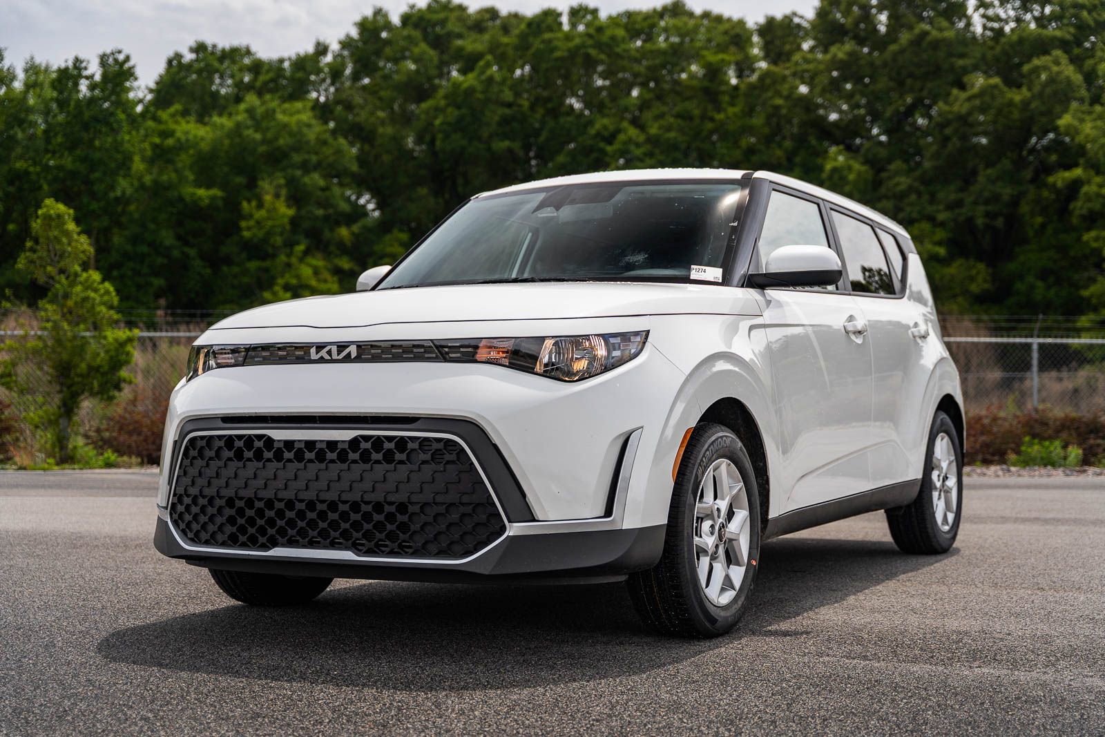 Used 2025 Kia Soul LX w/ LX Technology Package FWD image 4