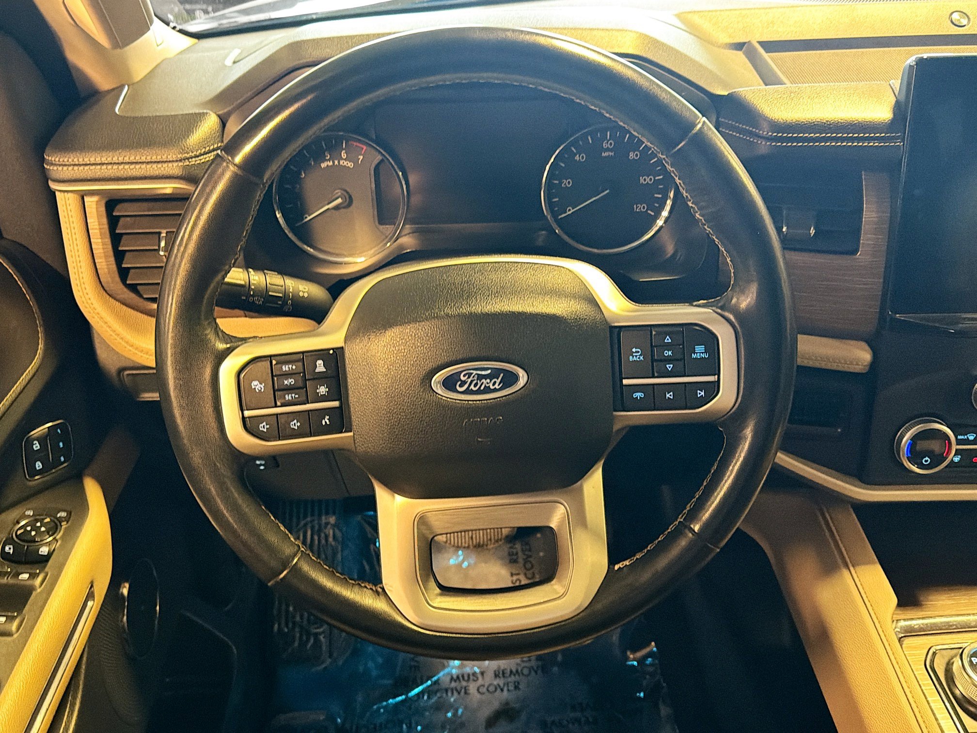 Used 2024 Ford Expedition Limited image 18