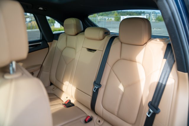 Used 2017 Porsche Macan AWD/4WD image 23