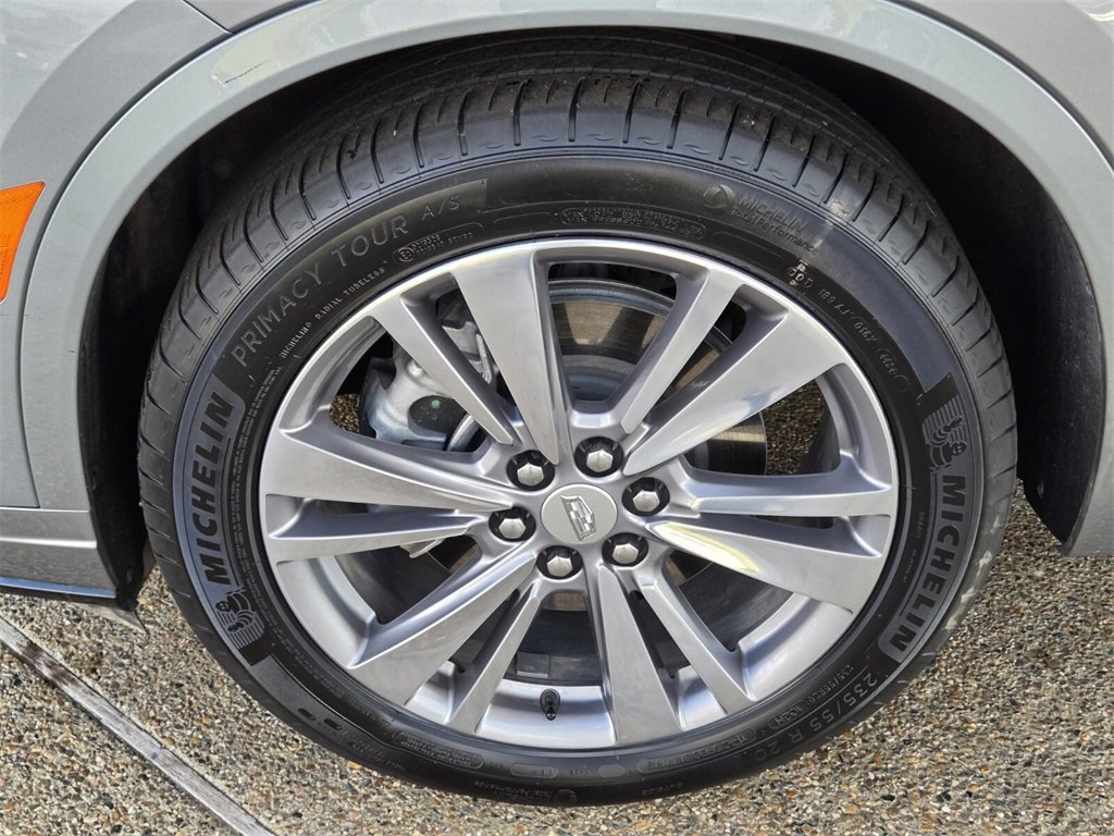 Used 2025 Cadillac XT6 Premium Luxury image 9