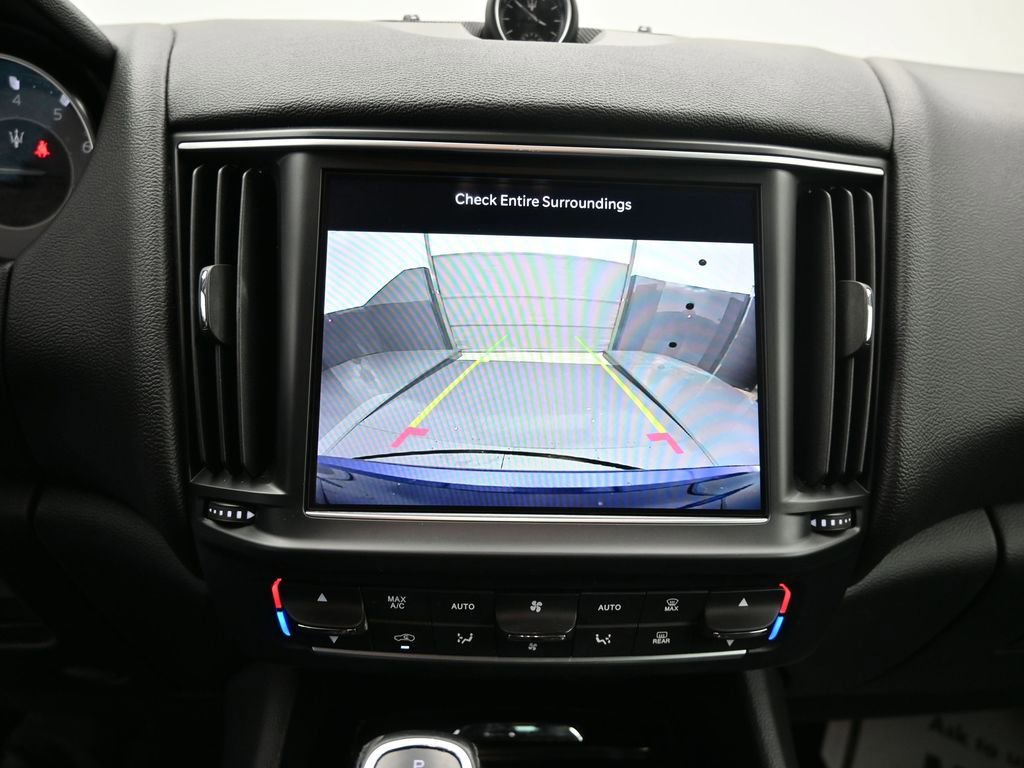 Used 2022 Maserati Levante GT image 11