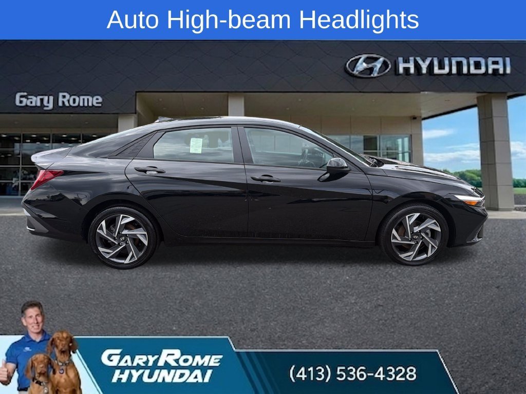 Certified 2025 Hyundai Elantra SEL FWD image 7