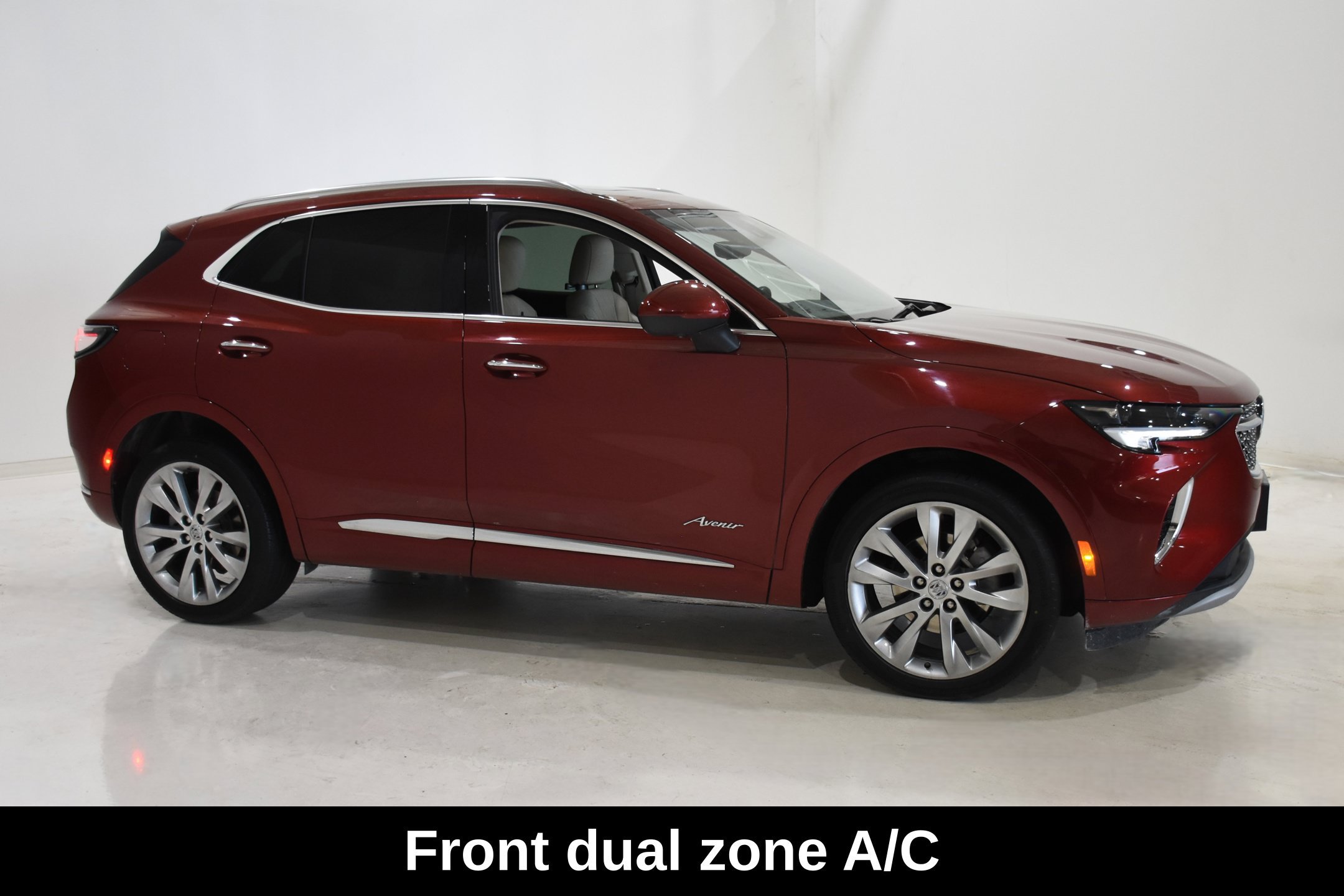 Used 2023 Buick Envision Avenir AWD/4WD image 3
