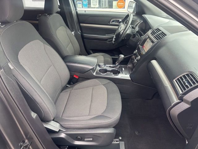 Used 2019 Ford Explorer XLT w/ Equipment Group 201A image 10