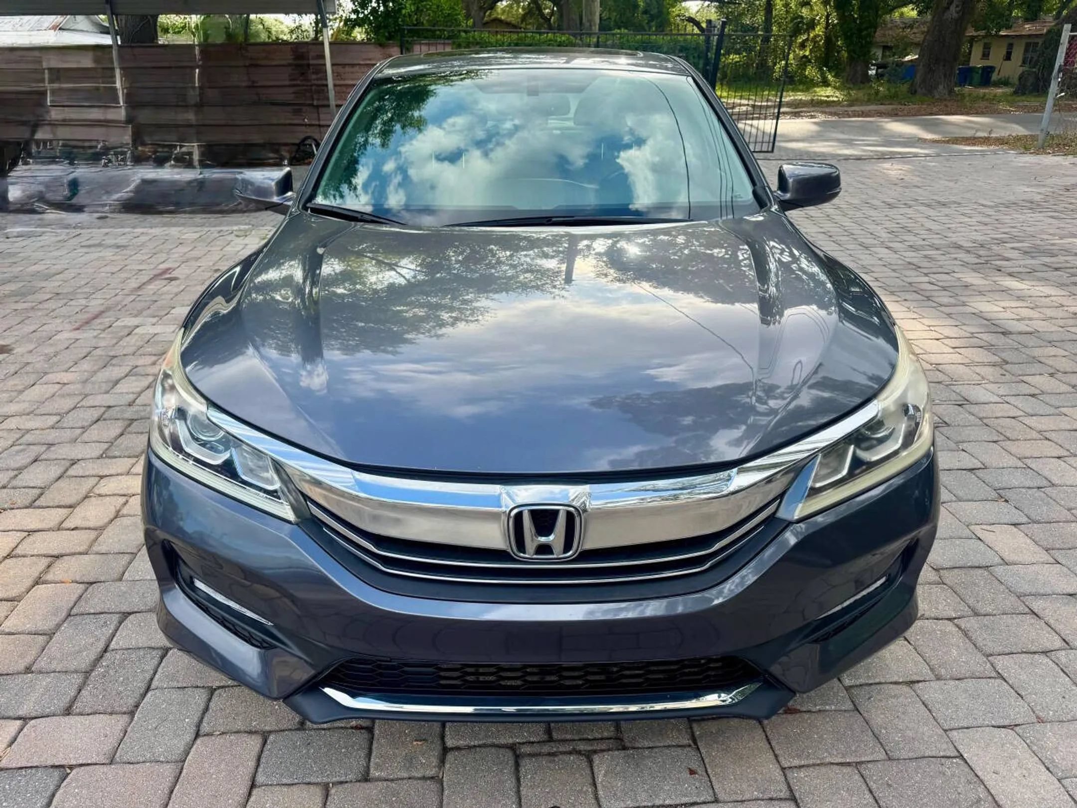 Used 2017 Honda Accord EX-L image 5