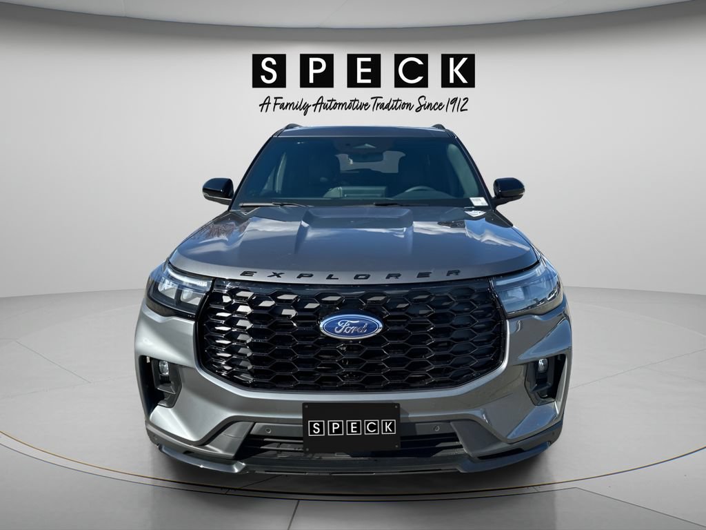 New 2026 Ford Explorer ST-Line w/ ST-Line Street Pack AWD/4WD image 9