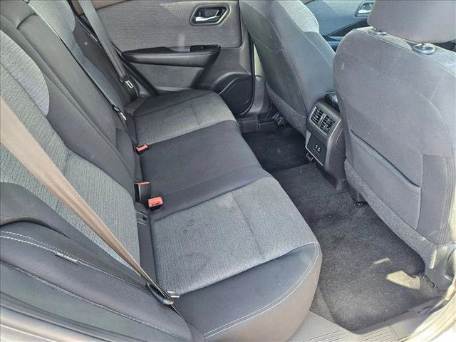 Used 2023 Nissan Rogue SV image 17